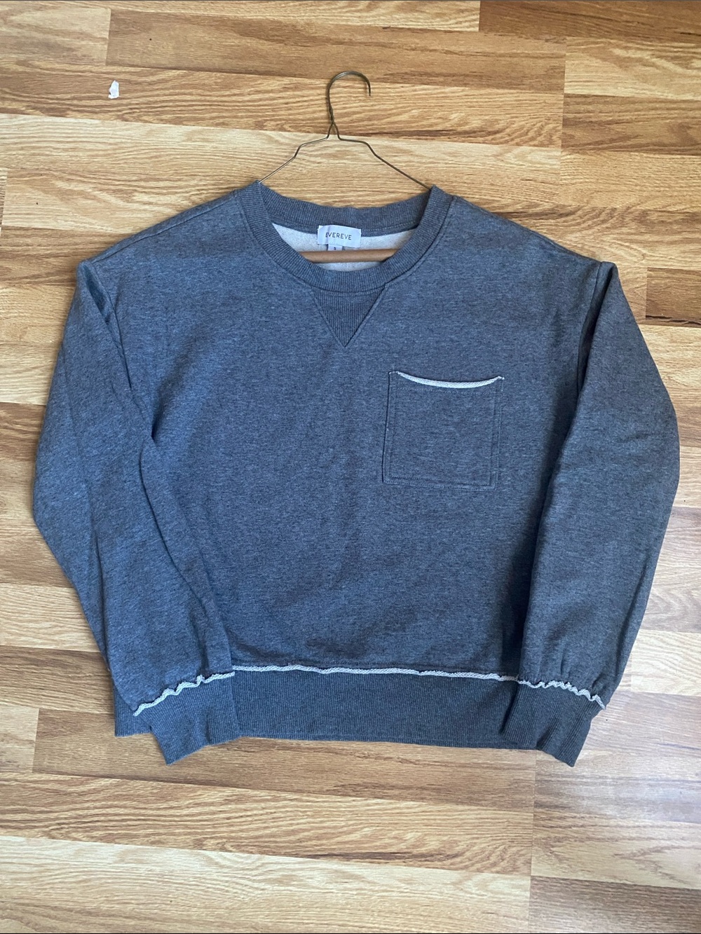 Evereve Women’s Charcoal Gray Crewneck Sweatshirt with Pocket
